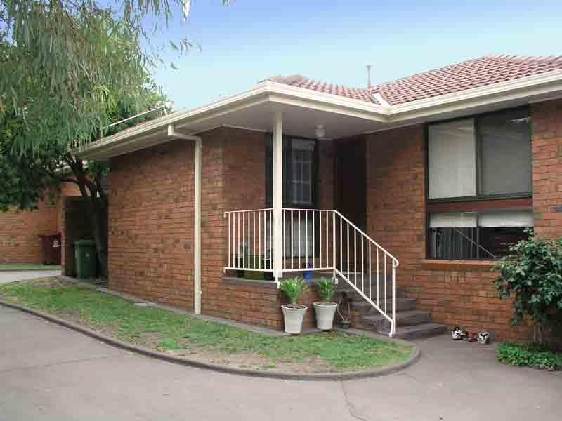 2/11 Close Avenue, Dandenong VIC 3175