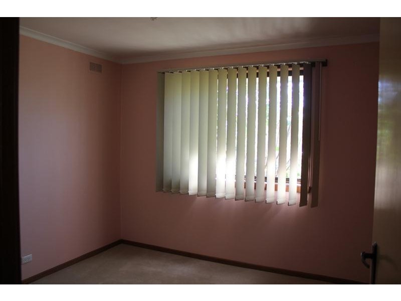 52 John Fawkner Drive, Endeavour Hills VIC 3802