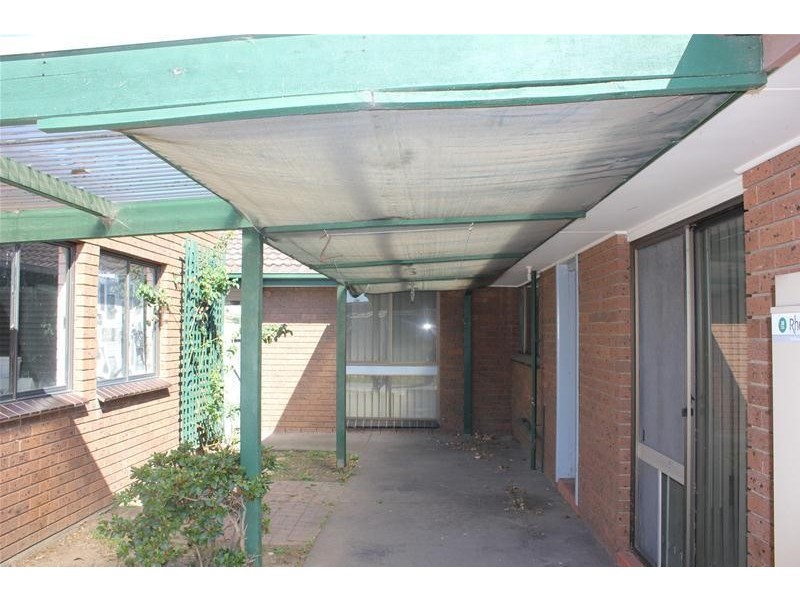 52 John Fawkner Drive, Endeavour Hills VIC 3802