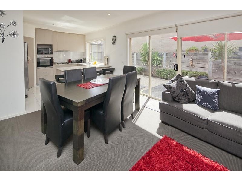 24/21 Kingfisher  Drive, Doveton VIC 3177