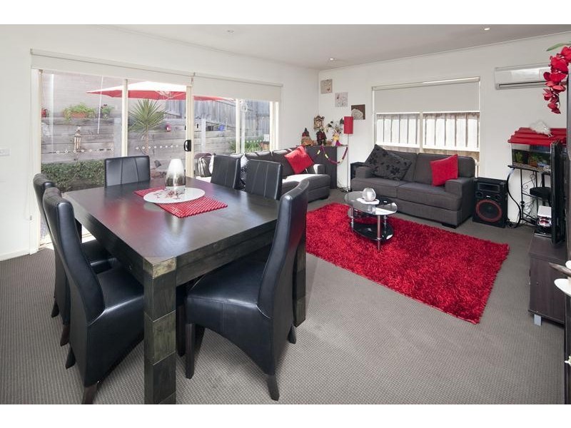 24/21 Kingfisher  Drive, Doveton VIC 3177