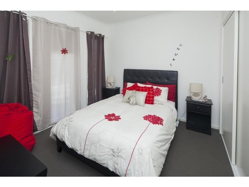 24/21 Kingfisher  Drive, Doveton VIC 3177