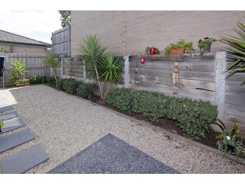 24/21 Kingfisher  Drive, Doveton VIC 3177