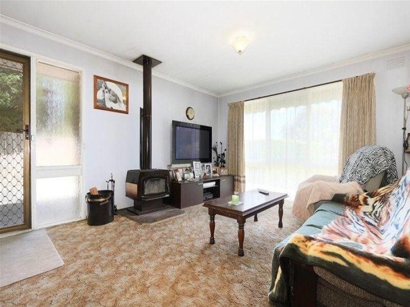 44 Crossdale Rise, Endeavour Hills VIC 3802