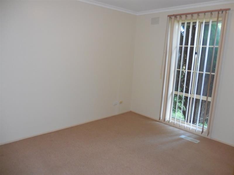 3 Manley Close, Endeavour Hills VIC 3802