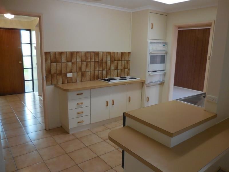 3 Manley Close, Endeavour Hills VIC 3802