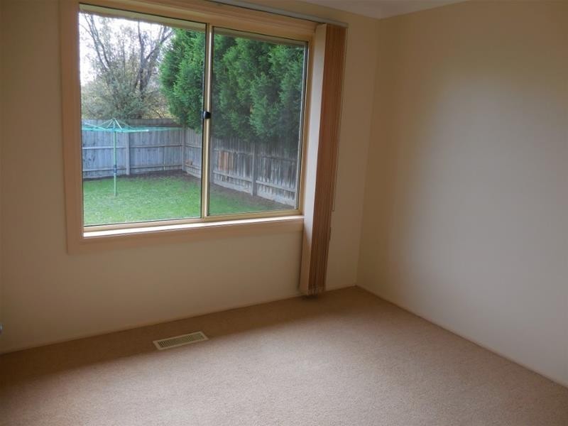 3 Manley Close, Endeavour Hills VIC 3802