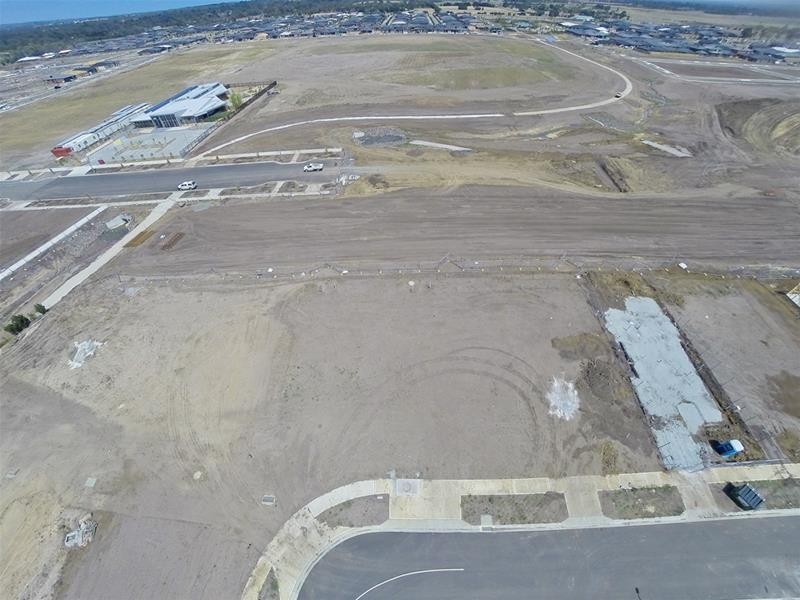 1324 Goodenia  Loop, Cranbourne West VIC 3977