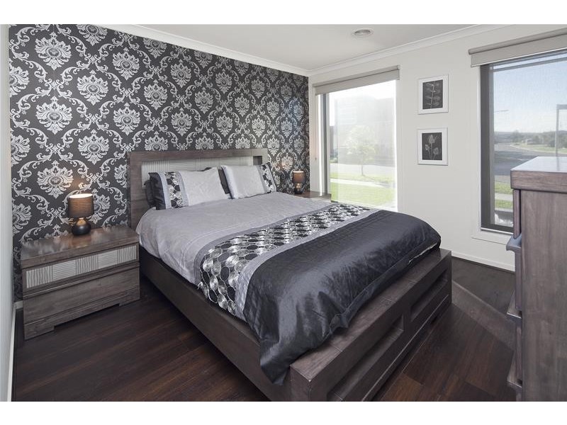 6 Serenity Street, Pakenham VIC 3810