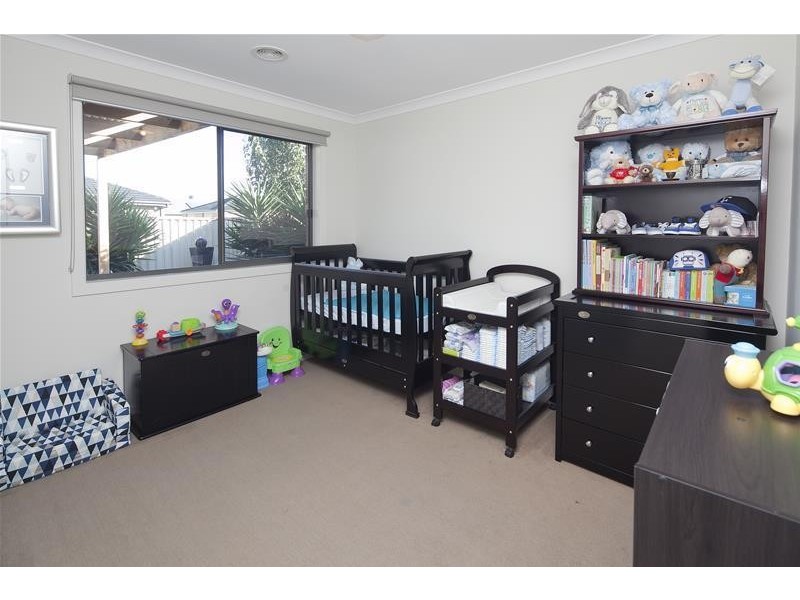 6 Serenity Street, Pakenham VIC 3810