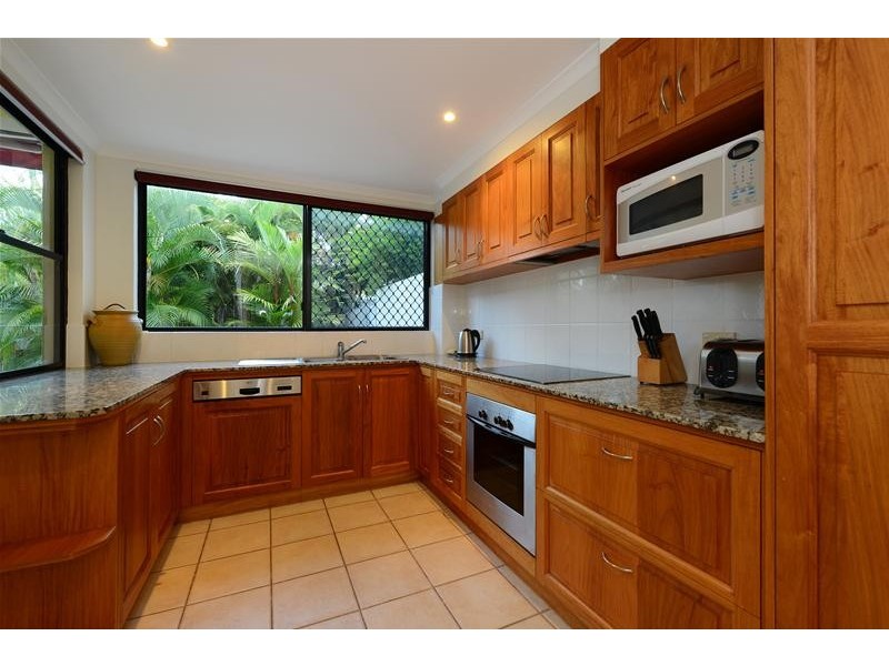 47 Cedar Road, Palm Cove QLD 4879