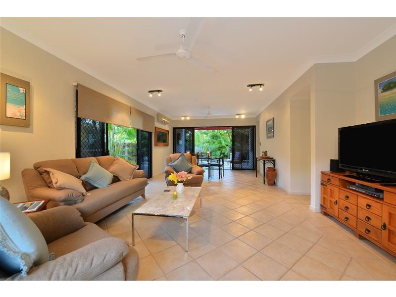 47 Cedar Road, Palm Cove QLD 4879