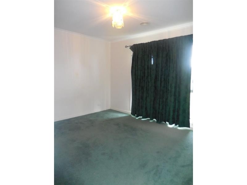 49 John Edgecumbe Way, Endeavour Hills VIC 3802