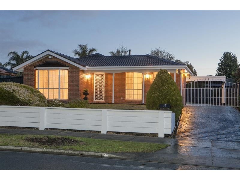13 Burchall Crescent, Rowville VIC 3178