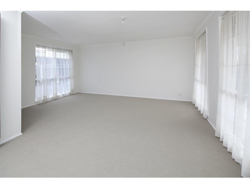 13 Burchall Crescent, Rowville VIC 3178