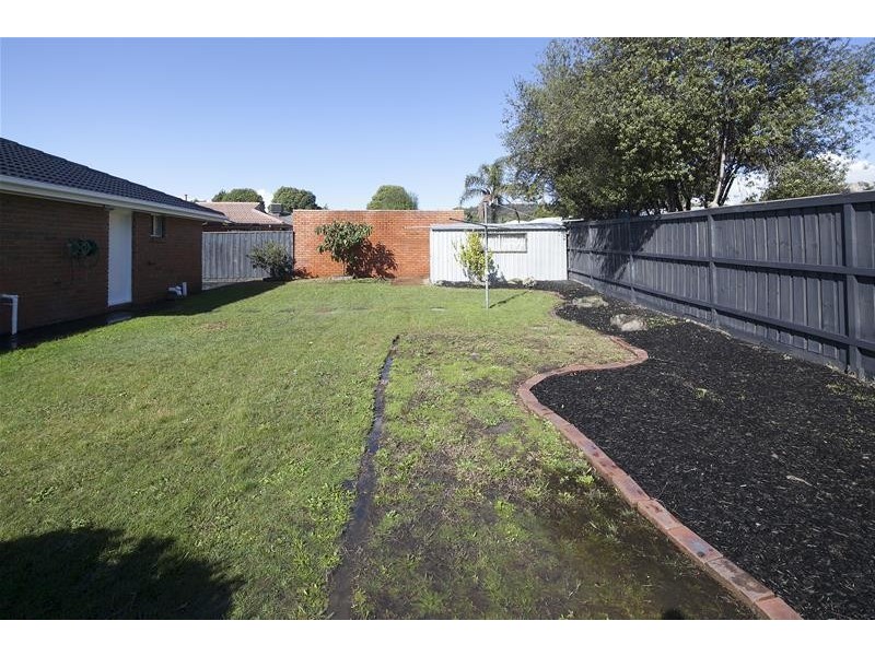 13 Burchall Crescent, Rowville VIC 3178