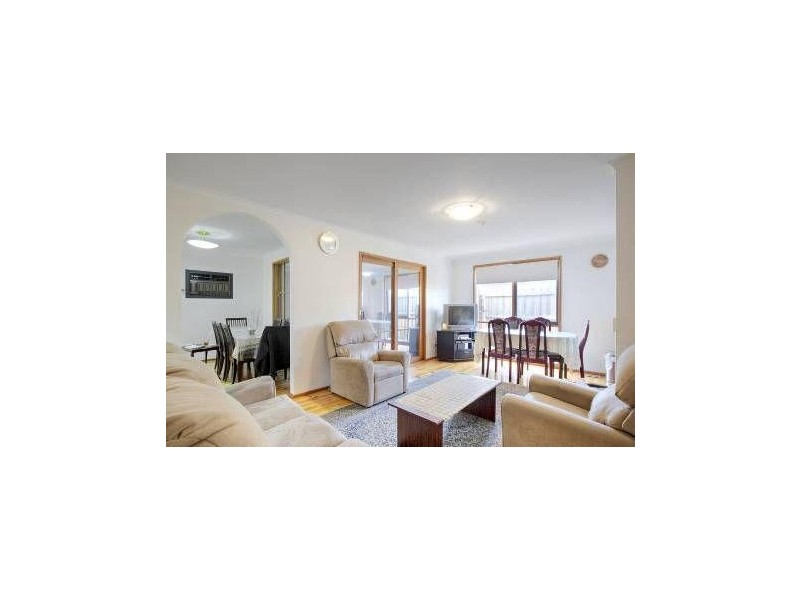 4 Corran Court, Endeavour Hills VIC 3802