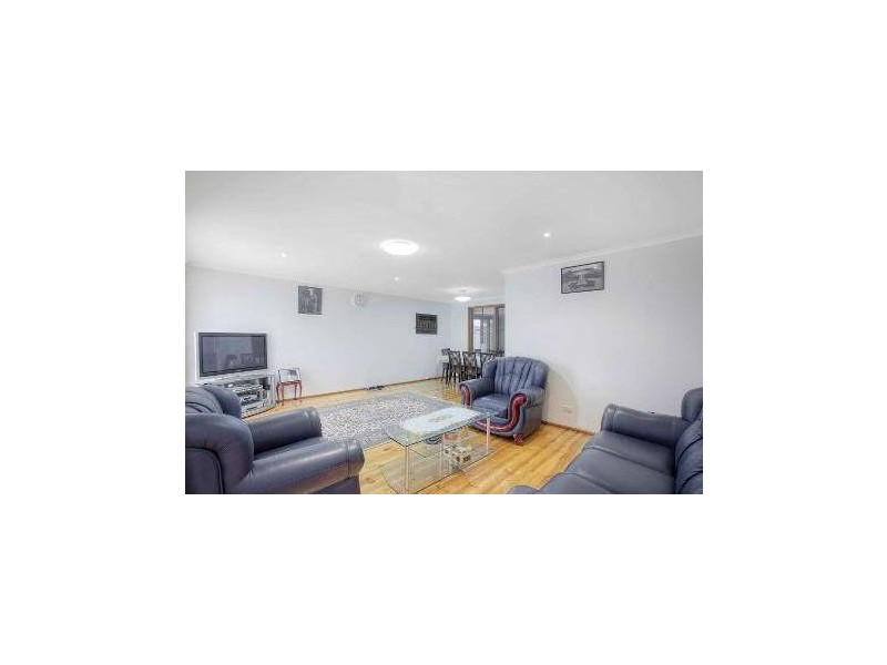 4 Corran Court, Endeavour Hills VIC 3802