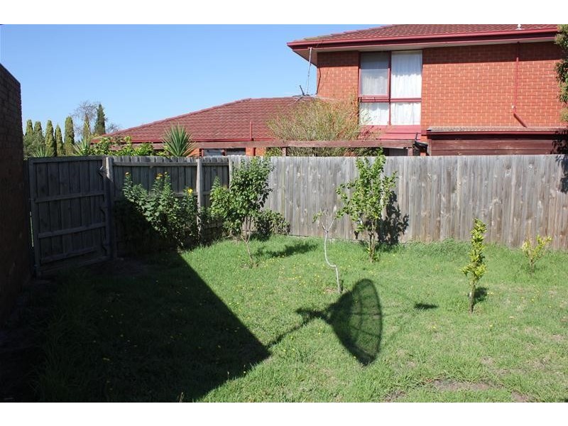 4 Corran Court, Endeavour Hills VIC 3802