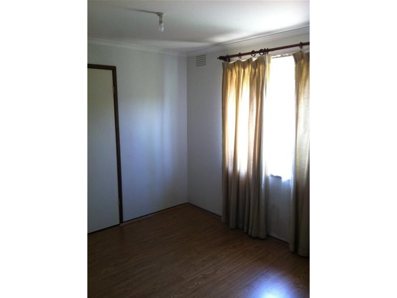 18 Bundamba Drive, Noble Park North VIC 3174