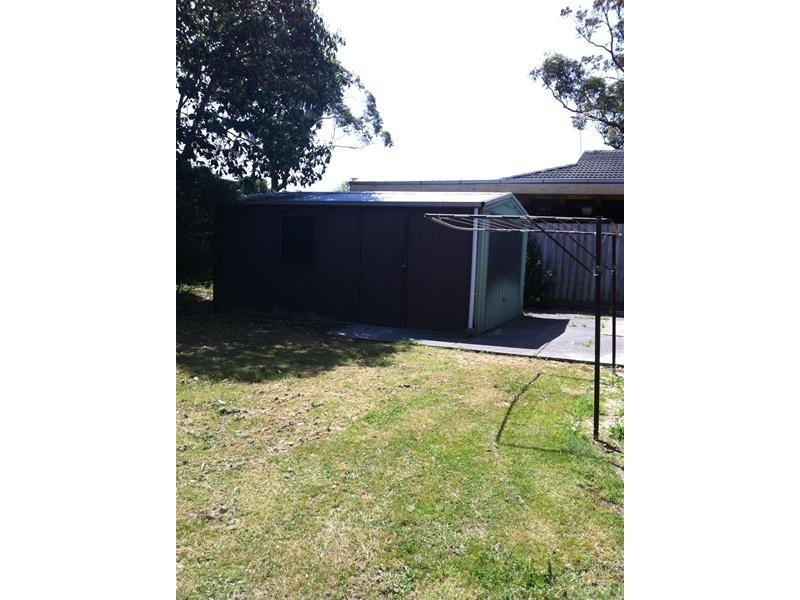 18 Bundamba Drive, Noble Park North VIC 3174