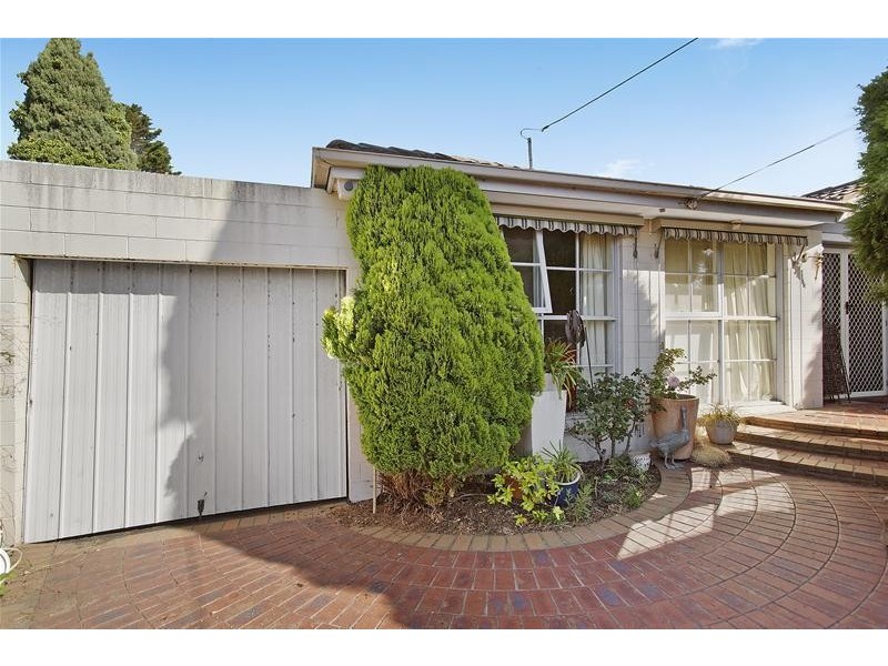 65 Neasham Drive, Dandenong North VIC 3175