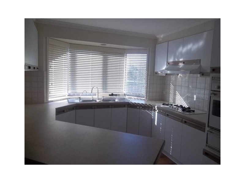 2/4 Jeanette Court, Mulgrave VIC 3170