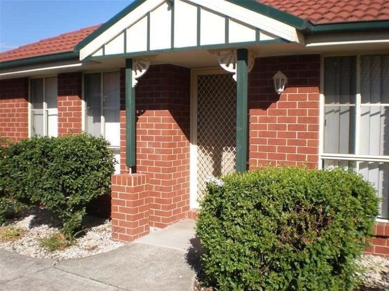 2/6 Bruce Street, Dandenong VIC 3175