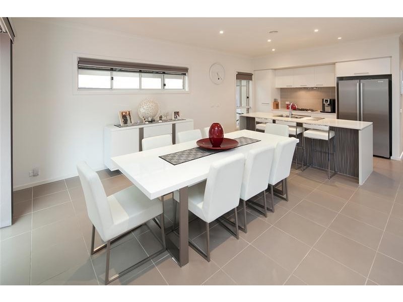 10 Barrier Reef Circuit, Endeavour Hills VIC 3802