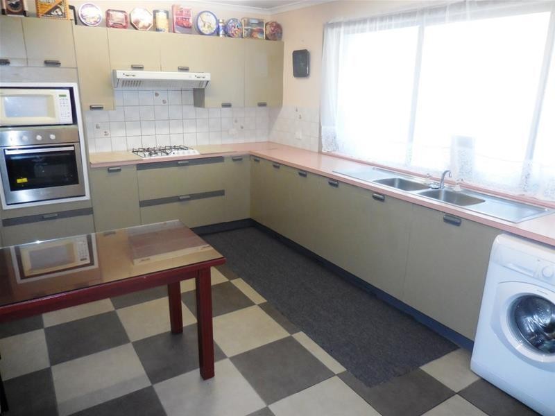 4 Skipton Place, Endeavour Hills VIC 3802