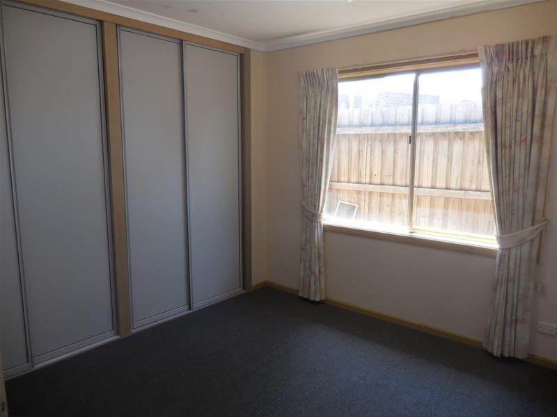 4 Skipton Place, Endeavour Hills VIC 3802