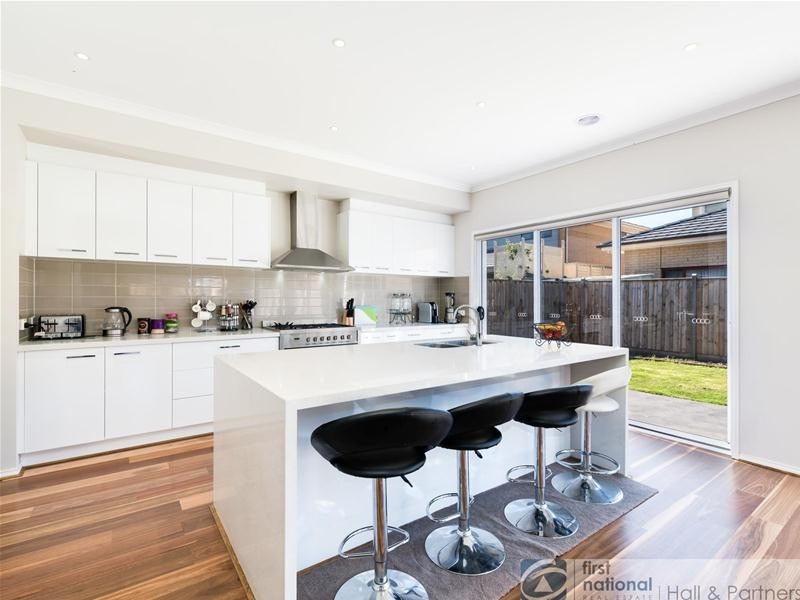 17 Havenstone Drive, Keysborough VIC 3173