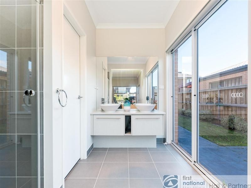 17 Havenstone Drive, Keysborough VIC 3173