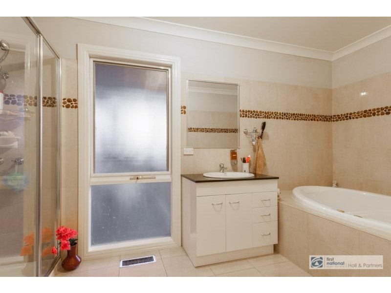 2 Classic Court, Berwick VIC 3806