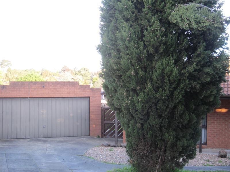 5 Shafer Court, Endeavour Hills VIC 3802