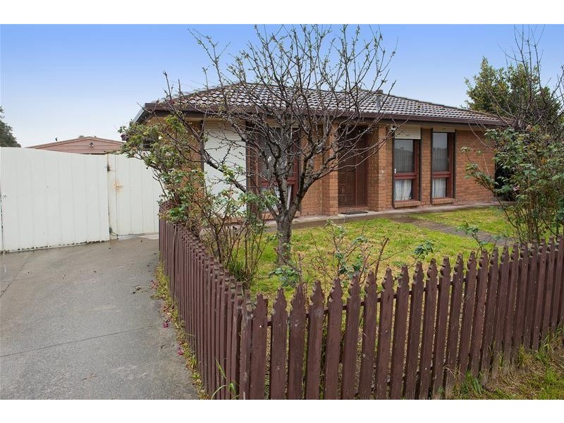 23 Narellan Drive, Hampton Park VIC 3976