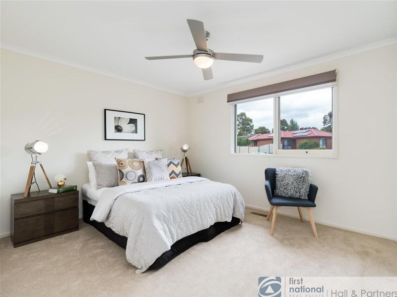11 Heathmere Crescent, Endeavour Hills VIC 3802
