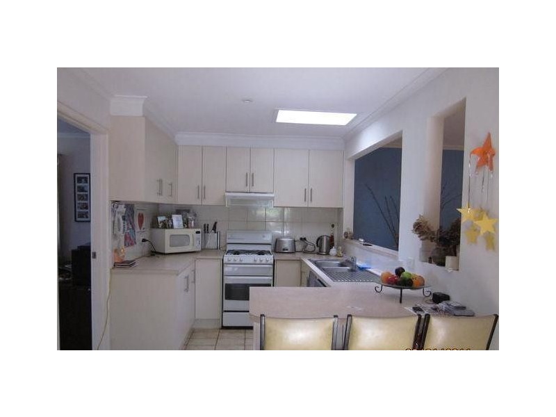 8 Newmill Close, Endeavour Hills VIC 3802