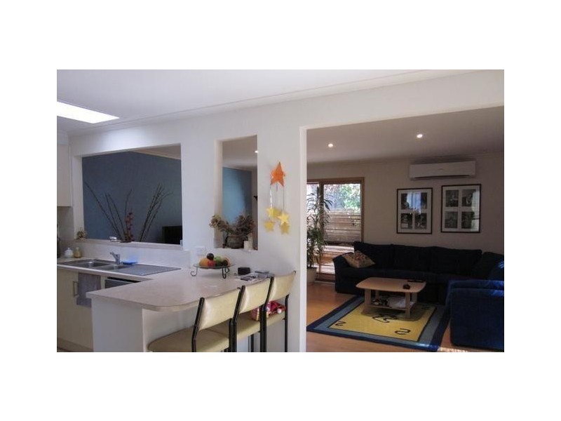 8 Newmill Close, Endeavour Hills VIC 3802