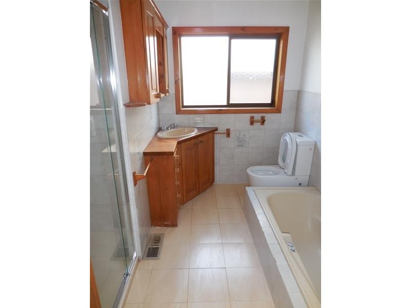 1/40 Wilma Avenue, Dandenong VIC 3175