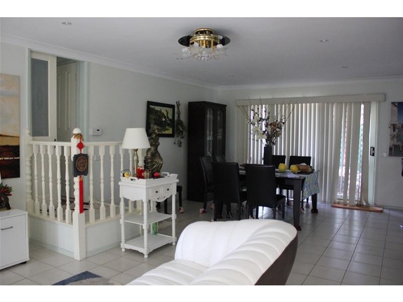 28 Monteith Crescent, Endeavour Hills VIC 3802