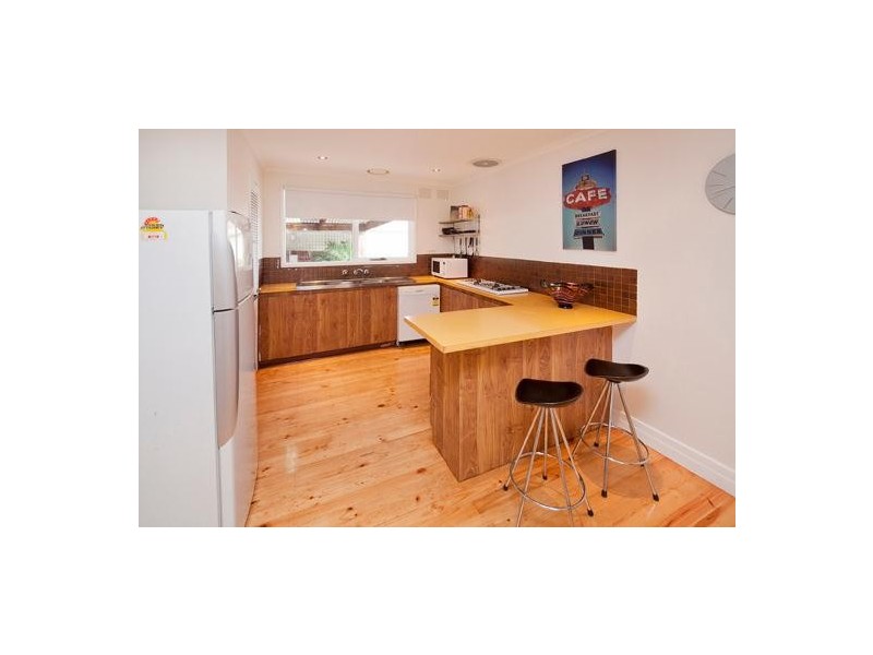 18 Matthew Flinders Avenue, Endeavour Hills VIC 3802