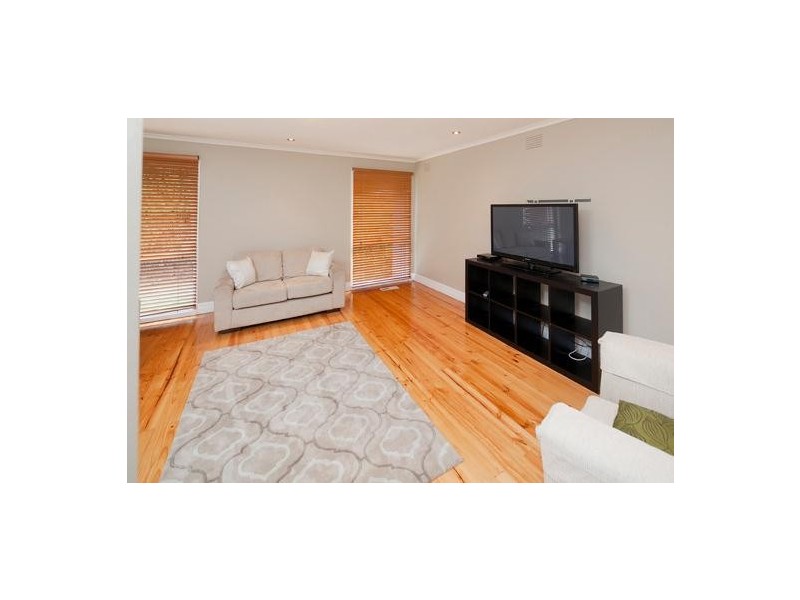 18 Matthew Flinders Avenue, Endeavour Hills VIC 3802