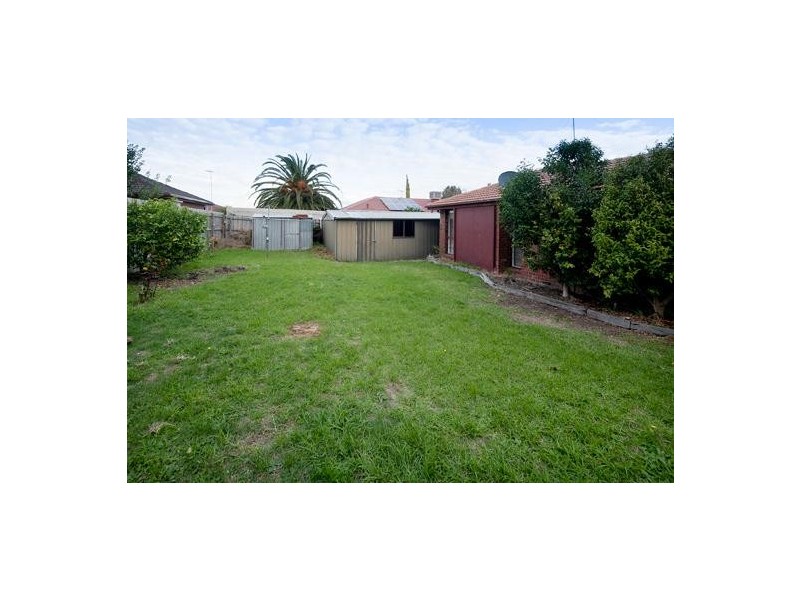 18 Matthew Flinders Avenue, Endeavour Hills VIC 3802