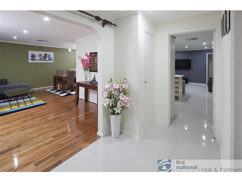 5 McAlpine Court, Dandenong North VIC 3175