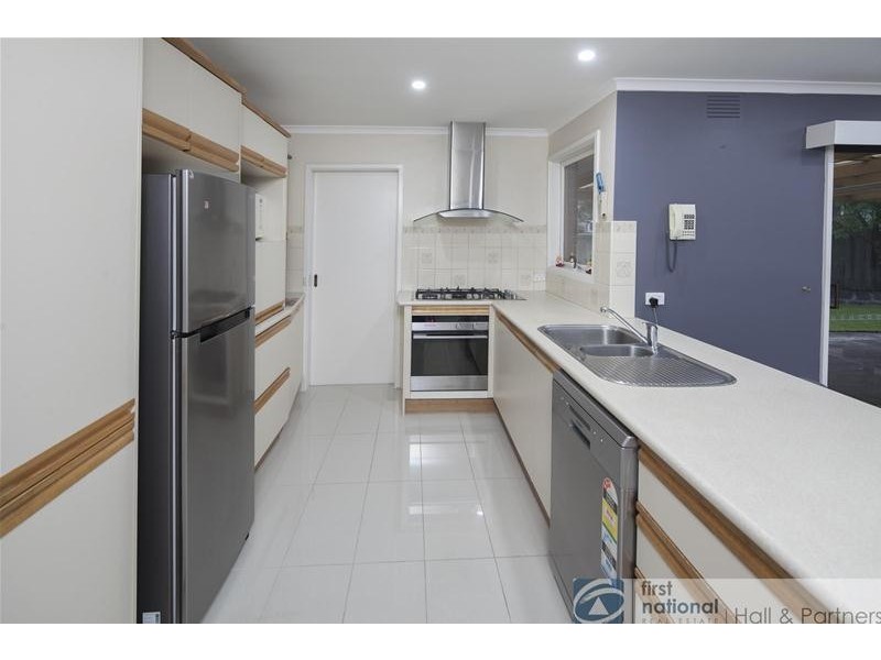 5 McAlpine Court, Dandenong North VIC 3175