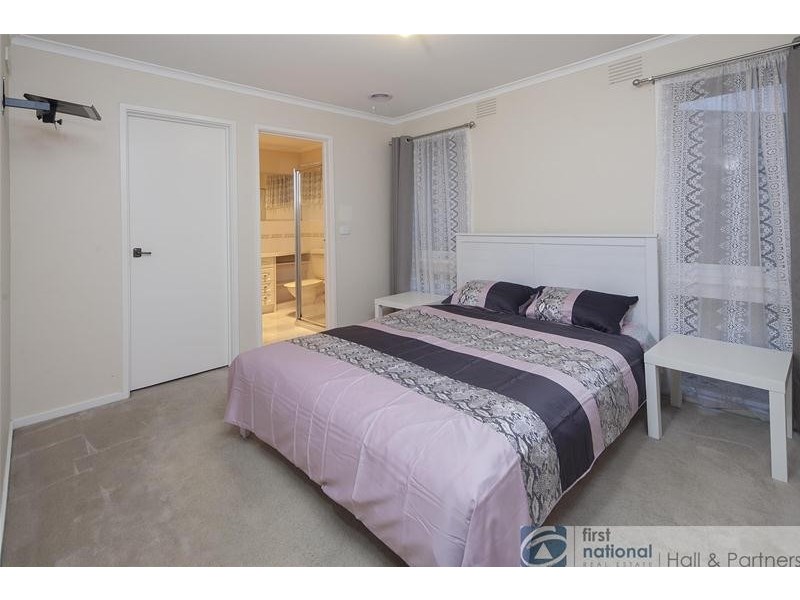 5 McAlpine Court, Dandenong North VIC 3175