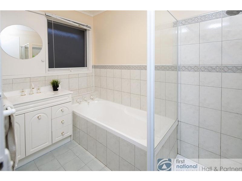 5 McAlpine Court, Dandenong North VIC 3175