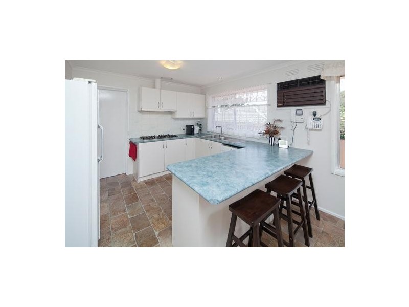 18 Grove End Road, Endeavour Hills VIC 3802