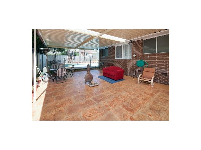 18 Grove End Road, Endeavour Hills VIC 3802